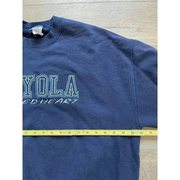 Vintage-style Loyola Sacred Heart Crewneck Sweatshirt Navy Blue Green Size XL - Picture 7 of 9